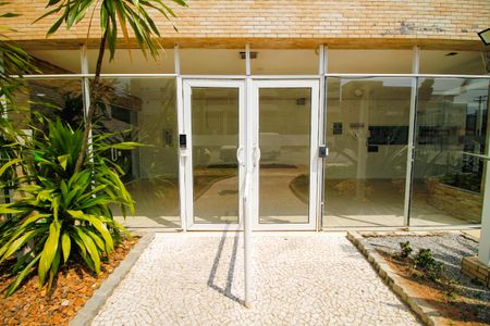 Apartamento para alugar com 69m², 2 quartos e 1 vaga Apartamento para alugar com 69m², 2 quartos e 1 vagaFachada e portaria