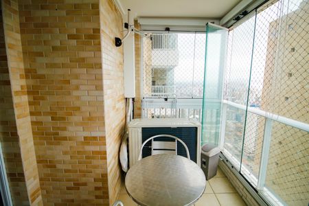 Apartamento para alugar com 70m², 2 quartos e 1 vaga Apartamento para alugar com 70m², 2 quartos e 1 vagaVaranda