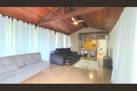 Casa de condomínio para alugar com 340m², 3 quartos e 2 vagas