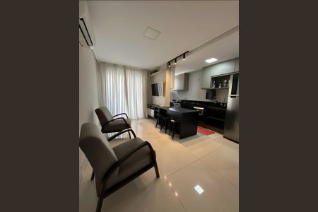 Apartamento para alugar com 100m², 2 quartos e 1 vaga Apartamento para alugar com 100m², 2 quartos e 1 vagaSala