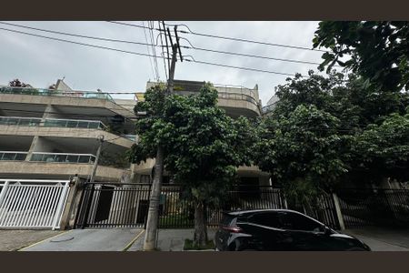 Apartamento para alugar com 200m², 3 quartos e 4 vagas Apartamento para alugar com 200m², 3 quartos e 4 vagasFachada