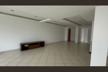 Apartamento para alugar com 200m², 3 quartos e 4 vagas Apartamento para alugar com 200m², 3 quartos e 4 vagasSala