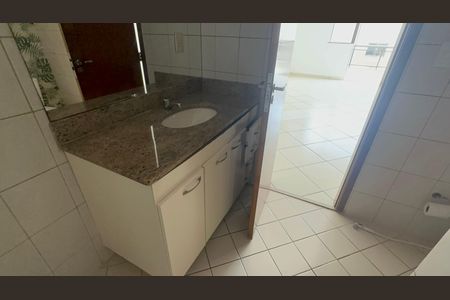 Apartamento para alugar com 200m², 3 quartos e 4 vagas Apartamento para alugar com 200m², 3 quartos e 4 vagasBanheiro do Quarto 3