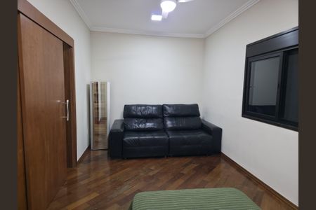 Casa à venda com 373m², 4 quartos e 4 vagas Casa à venda com 373m², 4 quartos e 4 vagasSala