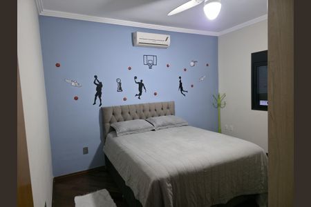 Casa à venda com 373m², 4 quartos e 4 vagas Casa à venda com 373m², 4 quartos e 4 vagasQuarto