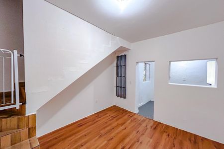 Casa para alugar com 34m², 1 quarto e sem vagaQuarto