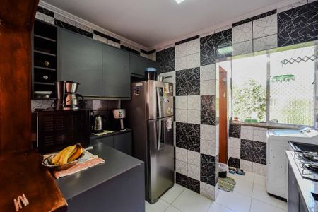 Apartamento para alugar com 74m², 4 quartos e 1 vaga Apartamento para alugar com 74m², 4 quartos e 1 vagaCozinha e Área de Serviço