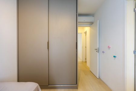 Apartamento à venda com 177m², 3 quartos e 3 vagasSuíte 2