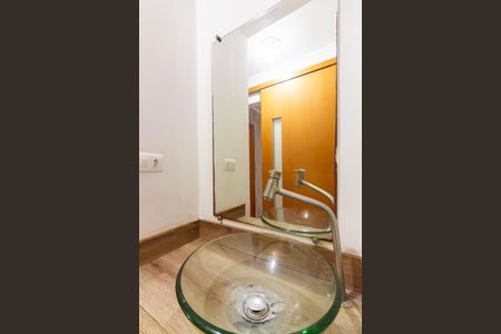 Apartamento à venda com 45m², 2 quartos e 1 vaga Apartamento à venda com 45m², 2 quartos e 1 vagaBanheiro