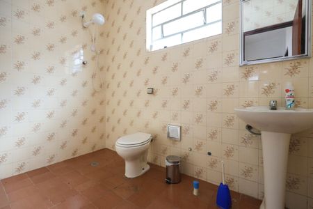Casa à venda com 350m², 3 quartos e 3 vagas Casa à venda com 350m², 3 quartos e 3 vagasBanheiro