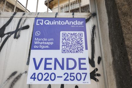 Casa à venda com 350m², 3 quartos e 3 vagas Casa à venda com 350m², 3 quartos e 3 vagasPlaca