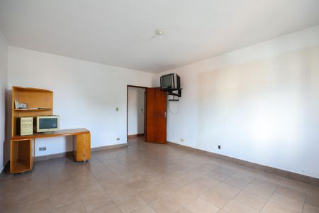 Casa à venda com 350m², 3 quartos e 3 vagas Casa à venda com 350m², 3 quartos e 3 vagasSuíte