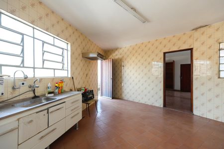 Casa à venda com 350m², 3 quartos e 3 vagas Casa à venda com 350m², 3 quartos e 3 vagasCozinha