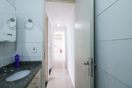 Apartamento para alugar com 49m², 2 quartos e 1 vaga Apartamento para alugar com 49m², 2 quartos e 1 vagaBanheiro