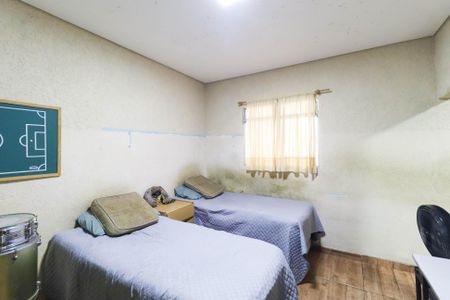 Casa à venda com 166m², 4 quartos e 3 vagas