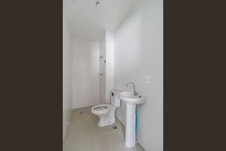 Apartamento à venda com 244m², 4 quartos e 4 vagasBanheiro de Serviço