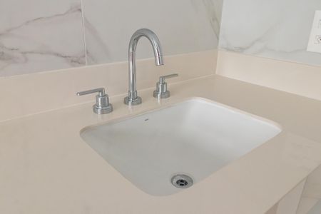 Apartamento à venda com 244m², 4 quartos e 4 vagasBanheiro da Suíte 1