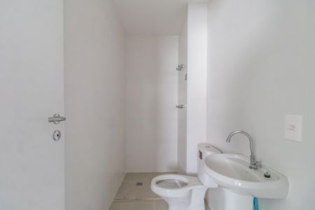 Apartamento à venda com 244m², 4 quartos e 4 vagasBanheiro de Serviço