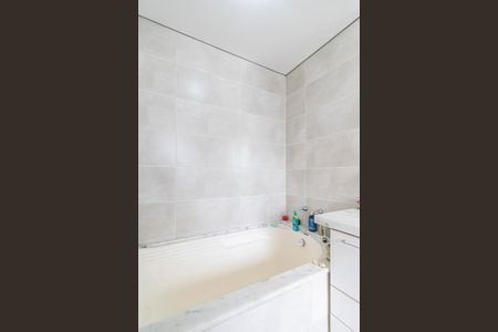 Apartamento para alugar com 187m², 3 quartos e 3 vagasBanheiro da Suíte 1