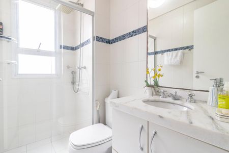 Apartamento para alugar com 187m², 3 quartos e 3 vagasBanheiro da Suíte 2