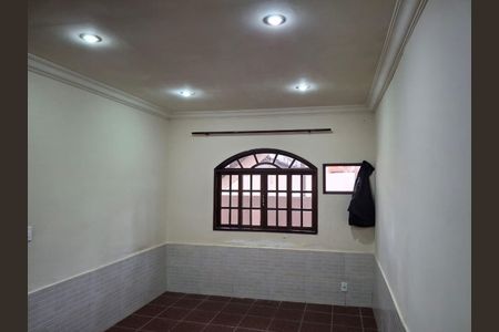 Quarto de casa para alugar com 1 quarto, 76m² em Moquetá, Nova Iguaçu