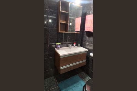 Banheiro de casa para alugar com 1 quarto, 76m² em Moquetá, Nova Iguaçu