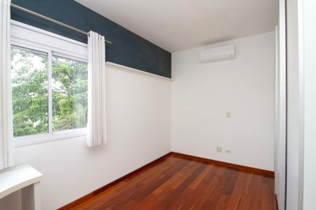 Casa de condomínio à venda com 470m², 6 quartos e 6 vagasQuarto