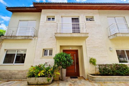 Casa de condomínio à venda com 470m², 6 quartos e 6 vagasFachada