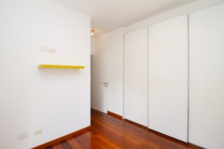 Casa de condomínio à venda com 470m², 6 quartos e 6 vagasQuarto