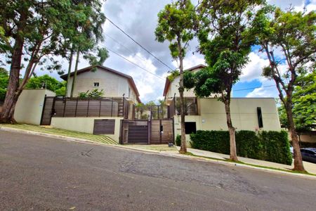 Casa de condomínio à venda com 470m², 6 quartos e 6 vagasFachada