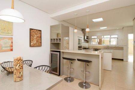 Casa de condomínio à venda com 470m², 6 quartos e 6 vagasCozinha