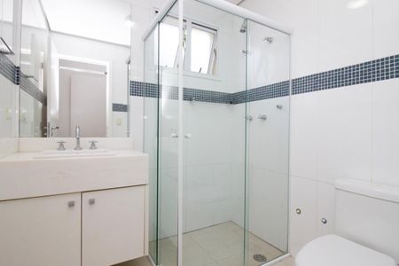 Casa de condomínio à venda com 470m², 6 quartos e 6 vagasBanheiro 