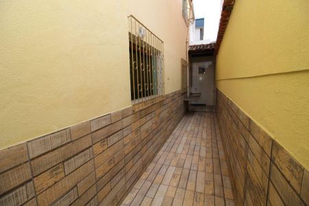 Casa à venda com 71m², 2 quartos e 2 vagas