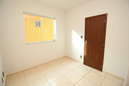 Casa à venda com 2 quartos, 71m² em Santa Rosa, Belo Horizonte