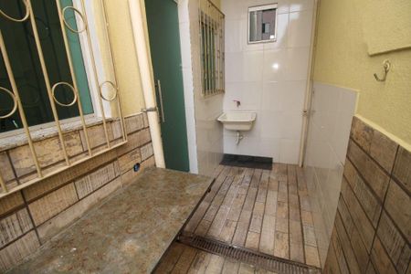 Casa à venda com 2 quartos, 71m² em Santa Rosa, Belo Horizonte