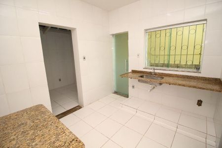 Casa à venda com 71m², 2 quartos e 2 vagas