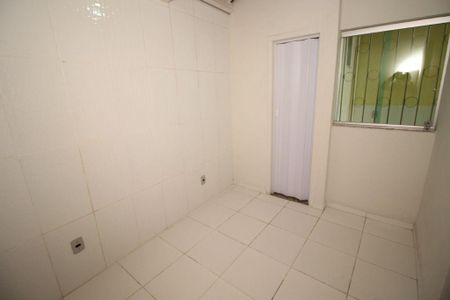 Casa à venda com 2 quartos, 71m² em Santa Rosa, Belo Horizonte