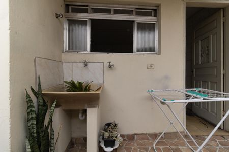 Casa à venda com 180m², 4 quartos e 2 vagas Casa à venda com 180m², 4 quartos e 2 vagasLavanderia da Casa 4