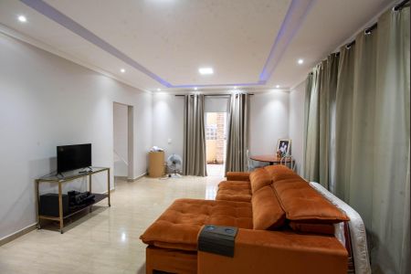 Casa à venda com 240m², 4 quartos e 5 vagas Casa à venda com 240m², 4 quartos e 5 vagasSala 2