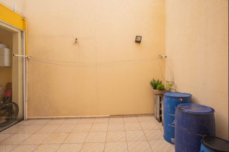 Casa à venda com 240m², 4 quartos e 5 vagas Casa à venda com 240m², 4 quartos e 5 vagasVista do Quarto 3