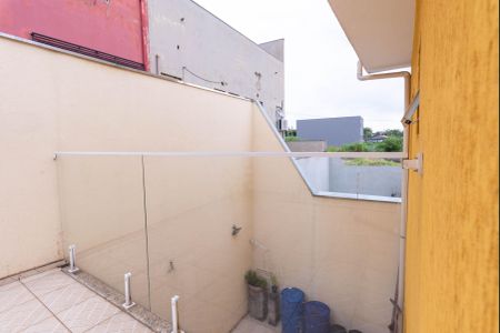 Casa à venda com 240m², 4 quartos e 5 vagas Casa à venda com 240m², 4 quartos e 5 vagasVaranda do Quarto 1