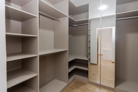 Apartamento à venda com 164m², 3 quartos e 3 vagasCloset da Suíte 1