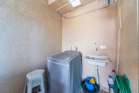 Apartamento à venda com 105m², 2 quartos e 1 vaga Apartamento à venda com 105m², 2 quartos e 1 vagaÁrea de Serviço