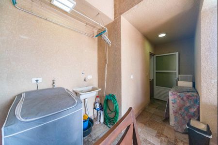 Apartamento à venda com 105m², 2 quartos e 1 vagaÁrea de Serviço