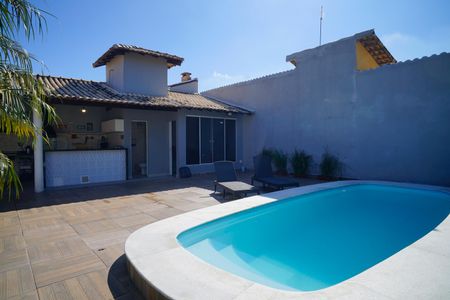 Casa de condomínio para alugar com 200m², 3 quartos e 3 vagas Casa de condomínio para alugar com 200m², 3 quartos e 3 vagasPiscina