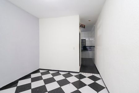 Sala de casa para alugar com 2 quartos, 50m² em Conjunto Residencial José Bonifácio, São Paulo