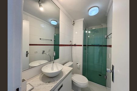 Apartamento à venda com 68m², 2 quartos e 1 vaga