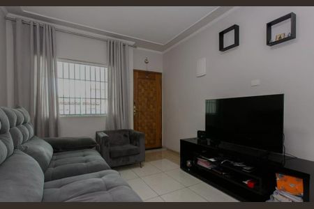 Casa à venda com 3 quartos, 105m² em Vila Carrão, São Paulo