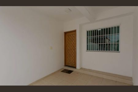 Casa à venda com 3 quartos, 105m² em Vila Carrão, São Paulo