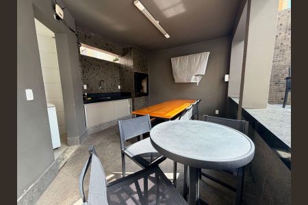 Apartamento à venda com 130m², 4 quartos e 2 vagas Apartamento à venda com 130m², 4 quartos e 2 vagasÁrea gourmet